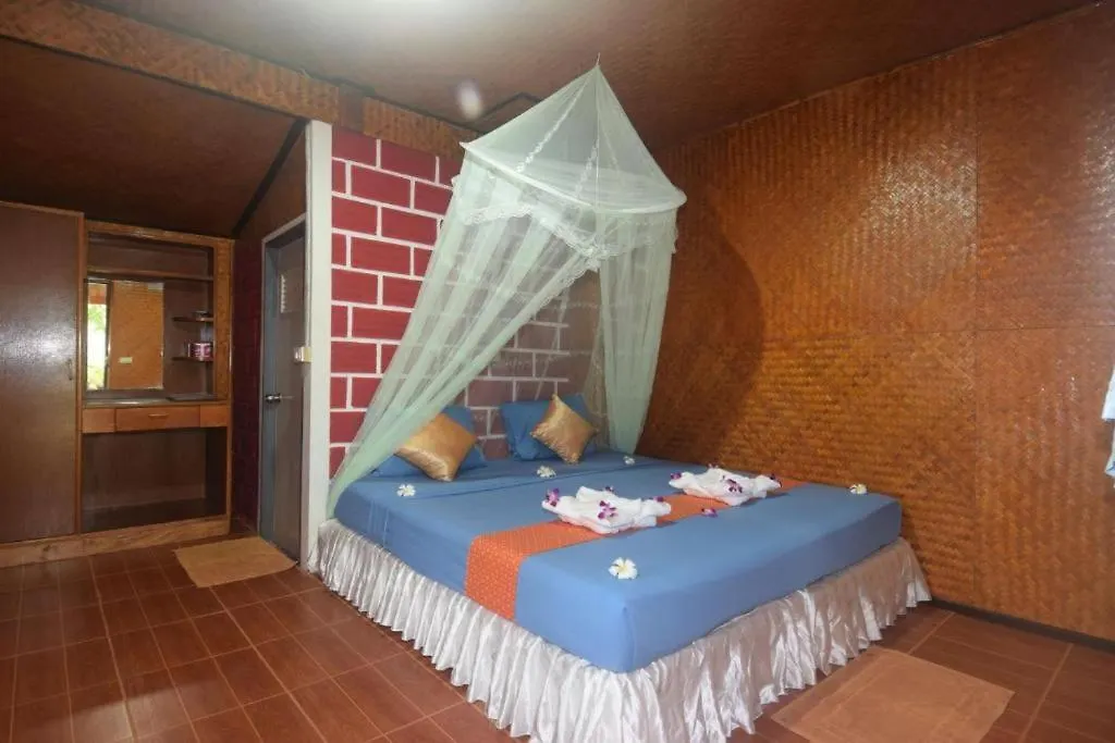 Lanta Long Beach Hostel-1