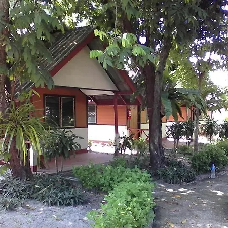 Lanta Long Beach Hostel-2